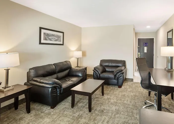 Hotel Western & - Midway Airport 3*