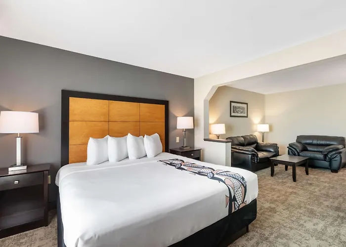 Hotel Western & - Midway Airport 3*