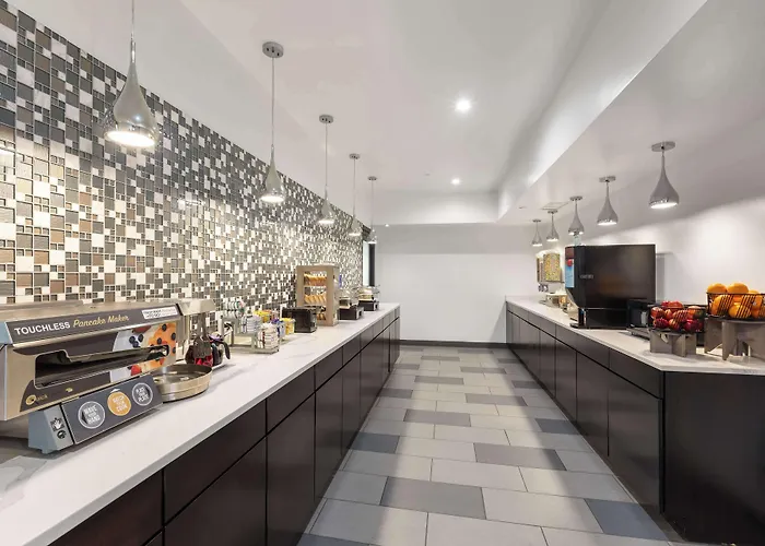 Western & - Midway Airport 3* Burbank